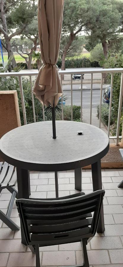 Les Iles D'Or Au Port De Hyeres Grand Studio Climatise Екстериор снимка