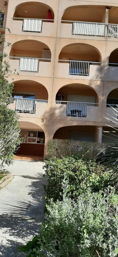 Les Iles D'Or Au Port De Hyeres Grand Studio Climatise Екстериор снимка