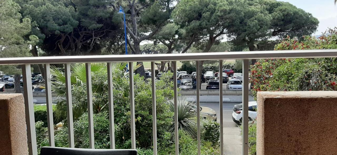 Les Iles D'Or Au Port De Hyeres Grand Studio Climatise Екстериор снимка